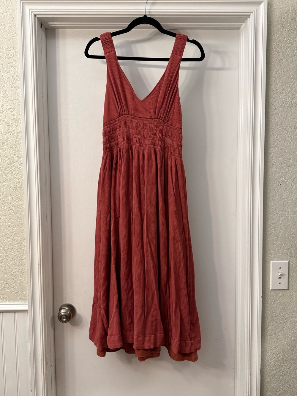Abercrombie V-Neck Rust Midi Dress